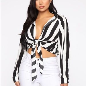 Black and white top NWT